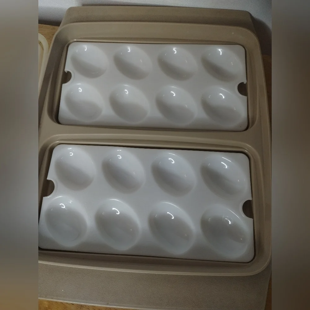Vintage Tupperware deviled egg keeper